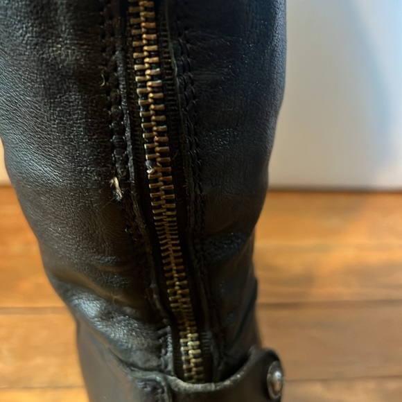 Frye Riding Boots Size 10 B  Pre loved Please view photos for any imperfections - Picture 11 of 16